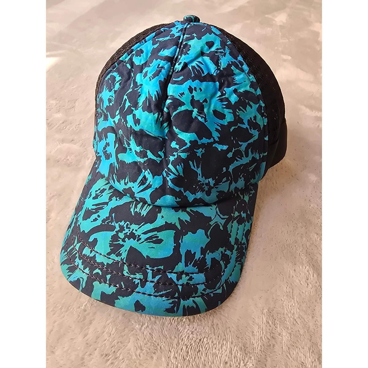 LULULEMON Black Mesh Back tropical palm print Trucker Hat with Teal Accent Lululemon SW20 Hat Cap Snap Back Black Gray Trucker Mesh  main image 3