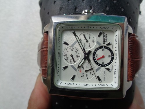 RARE CASIO EDIFICE EF-324 SS SQUARE 