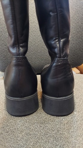new LA CANADIENNE Cap Toe Shearling Winter Boots Black Leather size 7 Ret. $525 - Picture 4 of 5
