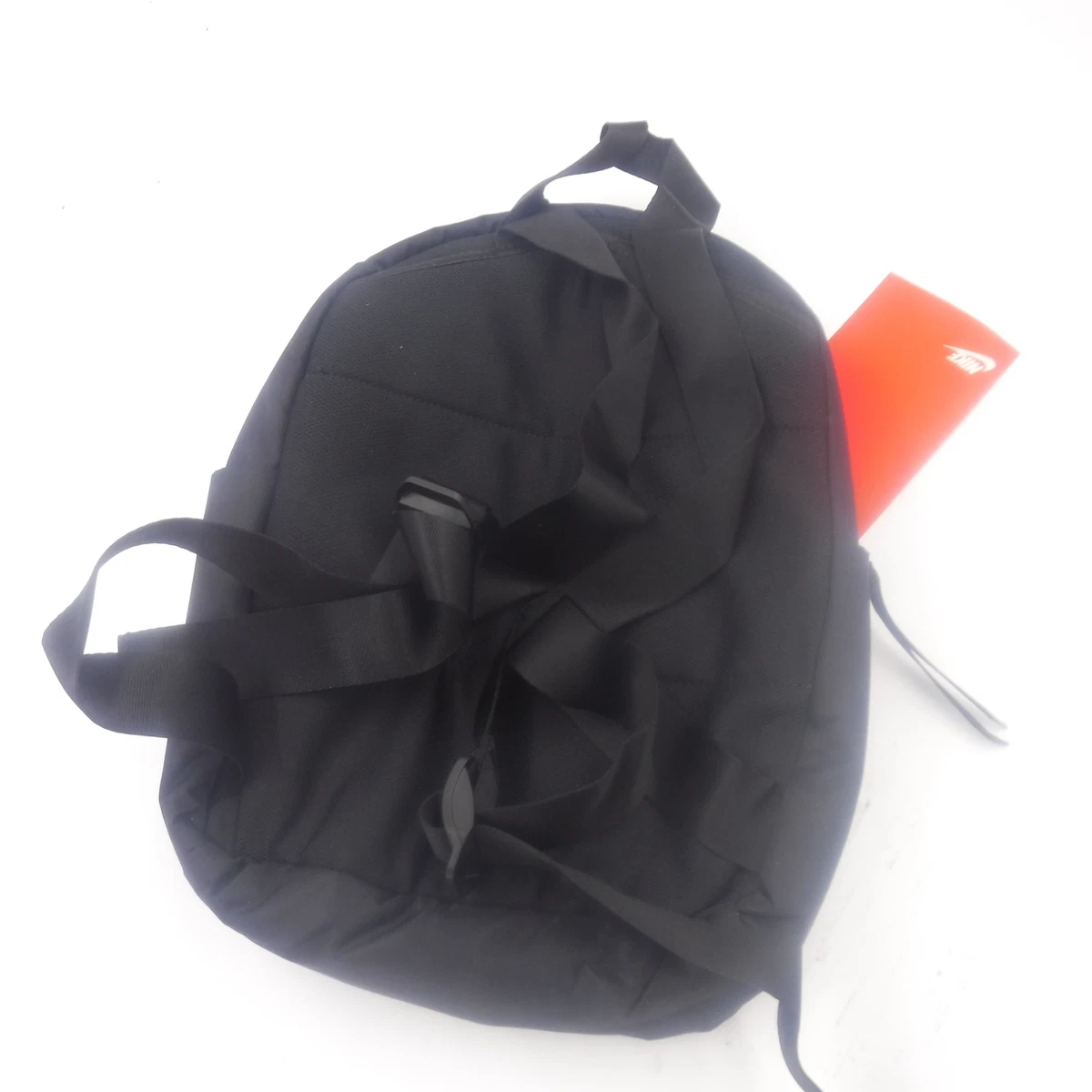 Nike sportswear essentials winterized mini 2025 backpack
