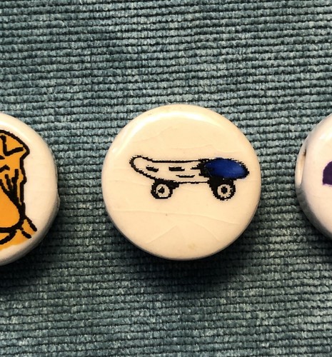 4 Ceramic Beads Peru 3/4" Horizontal Hole ~ Dog, Whale, Skateboard, Rocket - Picture 5 of 7