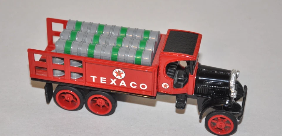 ERTL Collectors Club 1925 Kenworth entrega com barris escala 1:43 - Imagem 2 de 4