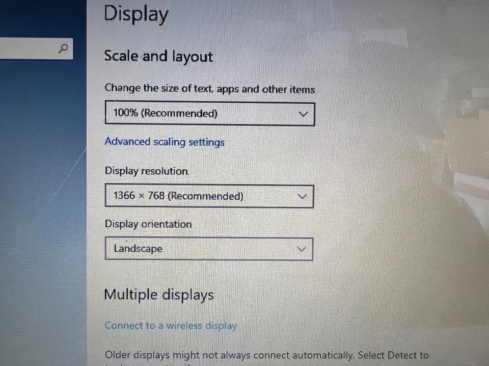 Acer Aspire V5-571P Touchscreen Laptop Screen Cracked, for Spares or Repairs - Image 2 of 4