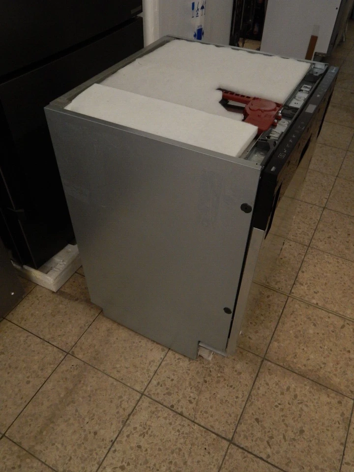 Bauknecht B7I HF60 TUC vollintegrierbarer Geschirrspüler 15 Maßgedecke Schwarz - Bild 4 von 4