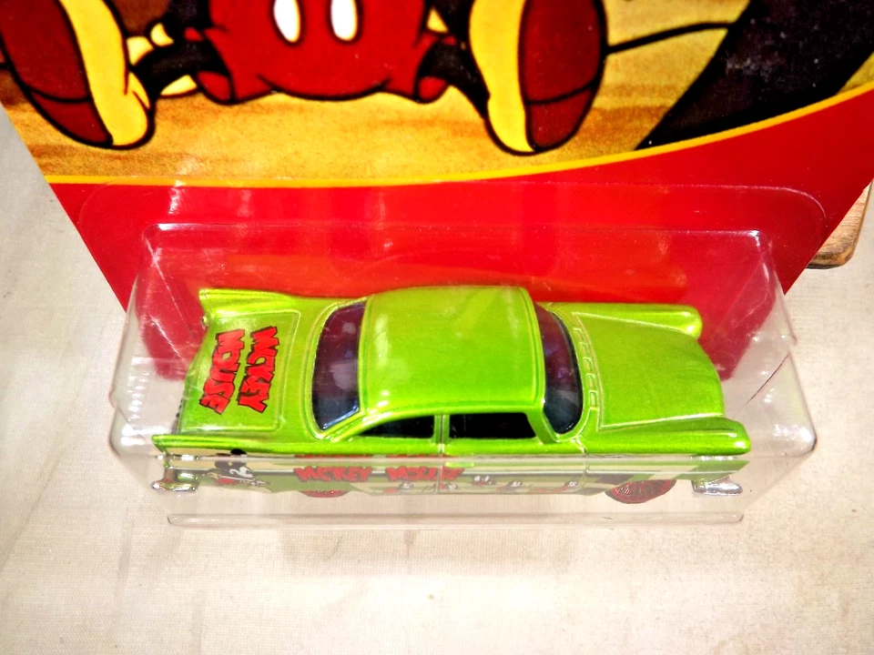 2018 Hot Wheels Disney Mickey's Garden 2/8 '57 PLYMOUTH FURY Green w/Red Lace Sp - Image 3 of 4