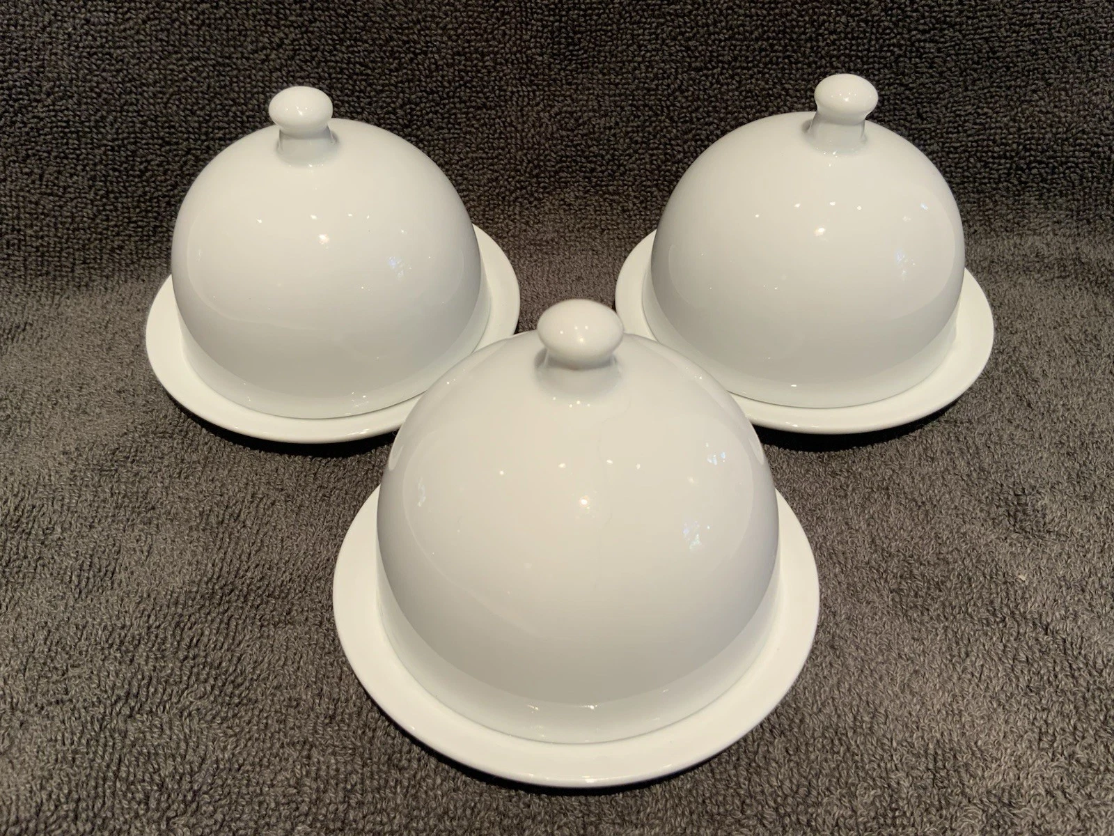 Traditional White Porcelain Individual Butter Pat/Pinch Bowl with Lid - Set of 3
