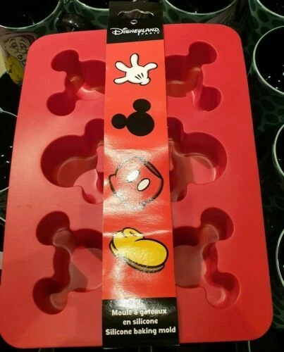 Plats et moules Disney pour four de cuisine