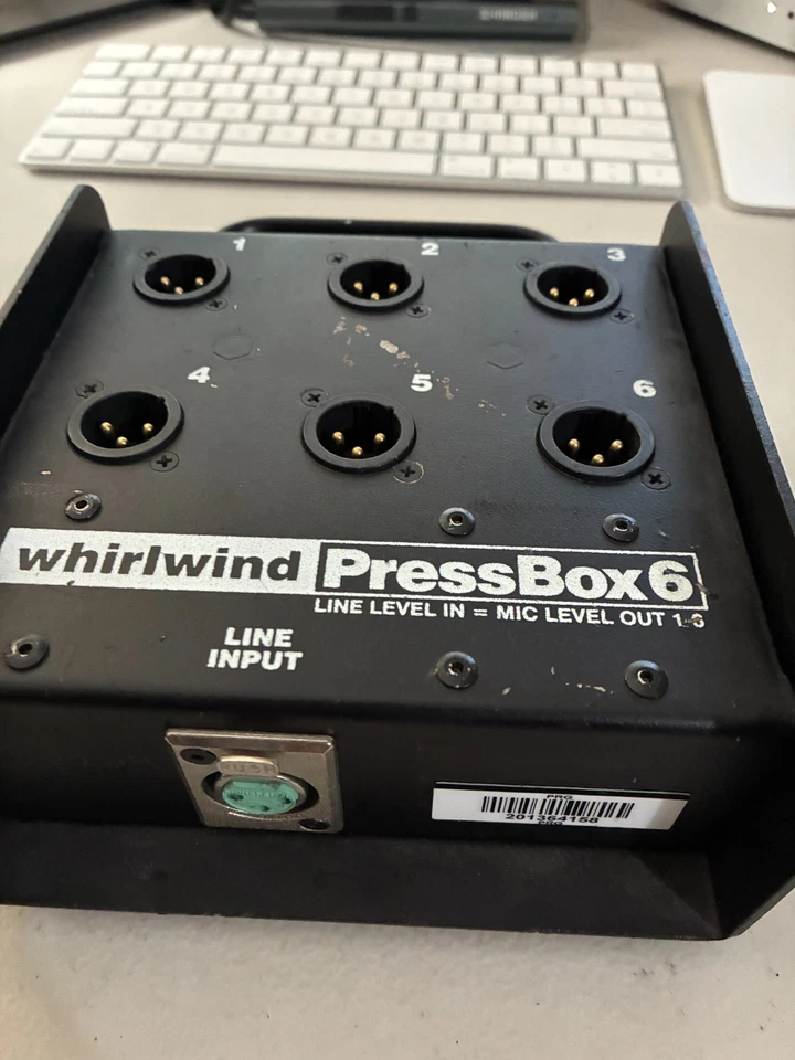 Whirlwind PressBox 6 - Caja de distribución de audio de prensa - 6 salidas de nivel de micrófono Foto 2 de 4
