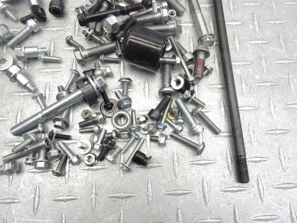 2018 17–19 Kawasaki Ninja 1000 ZX1000 лот оборудования гайки болты винты разные от оригинального производителя - Изображение 4 из 4