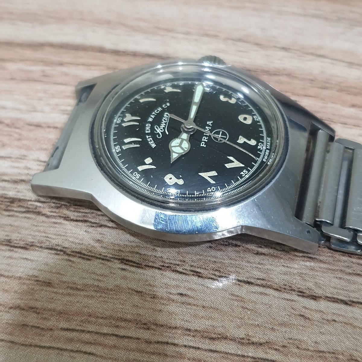 WEST END WATCH ヴィンテージ Vintage West End Watch Co Sunburst Red Dial Manual Swiss