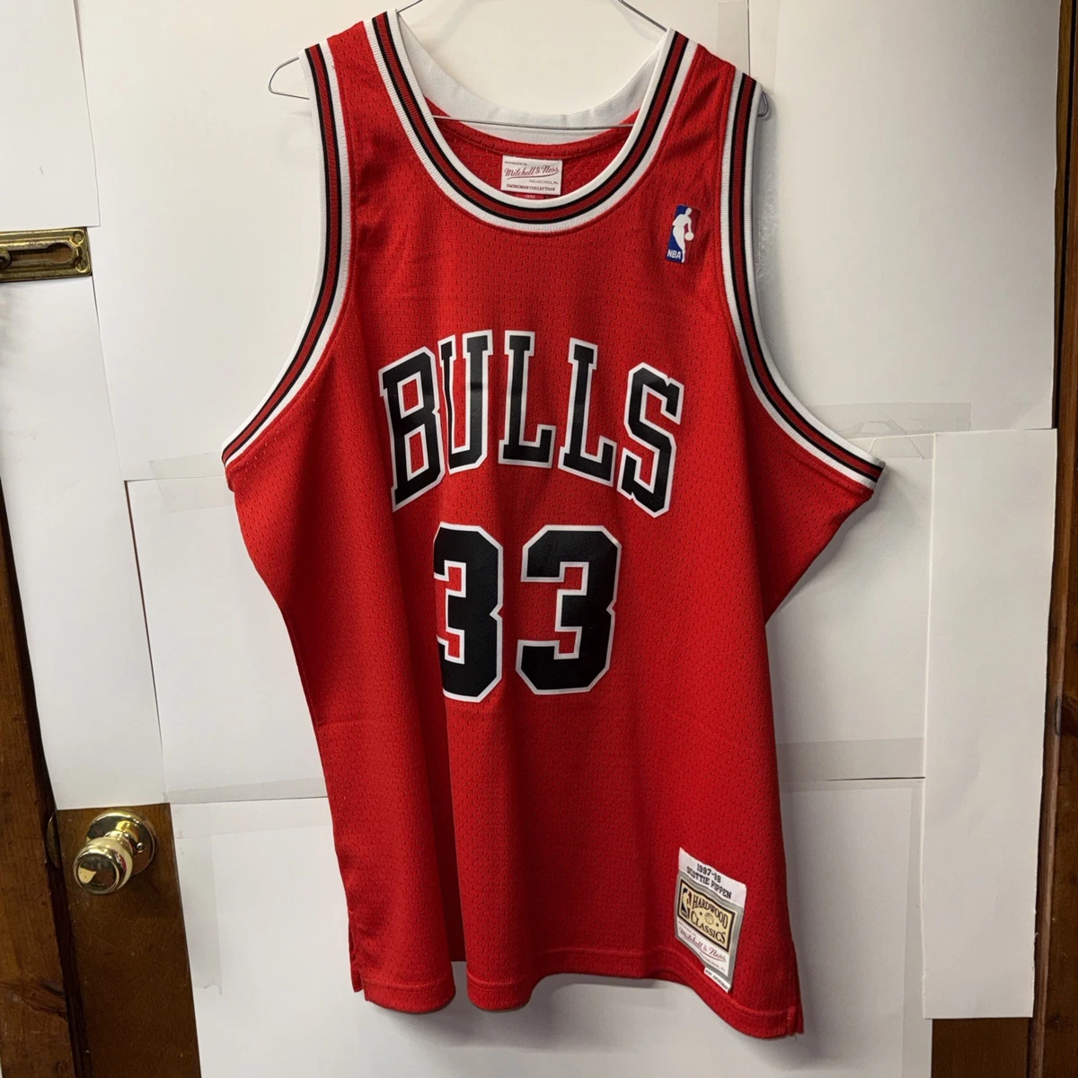 Maillot Mitchell & Ness Chicago Bulls Scottie Pippen 97-98 Signé - Neuf Avec COA