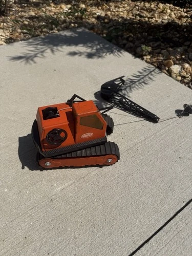 Vintage 70’s Tonka Rare Highway Orange  Crane crawler With Cable & Hook Broken