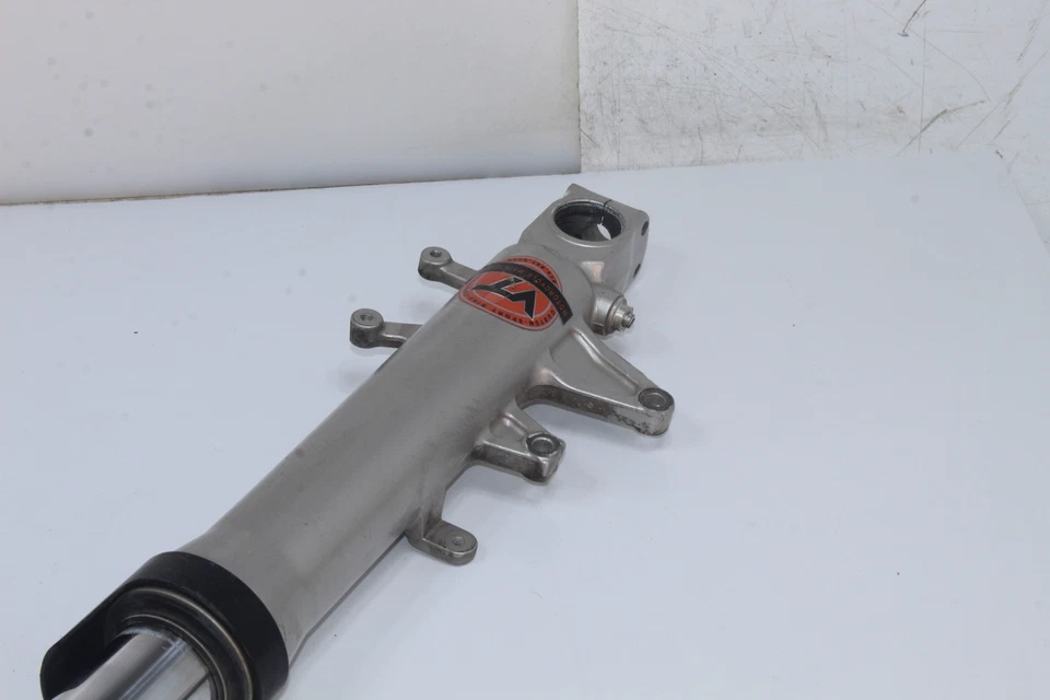 Amortiguador horquilla delantera derecha Suzuki GSXR600 2001 51103-39F00 Foto 4 de 4