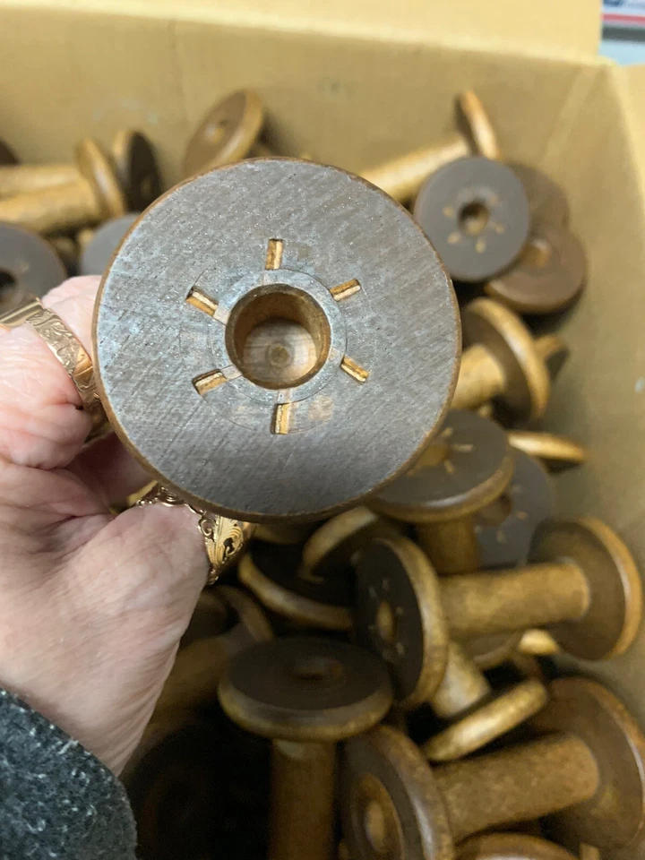5 carretes de seda bobinas de madera plumas industriales recuperadas en fábrica textil de madera Foto 3 de 4