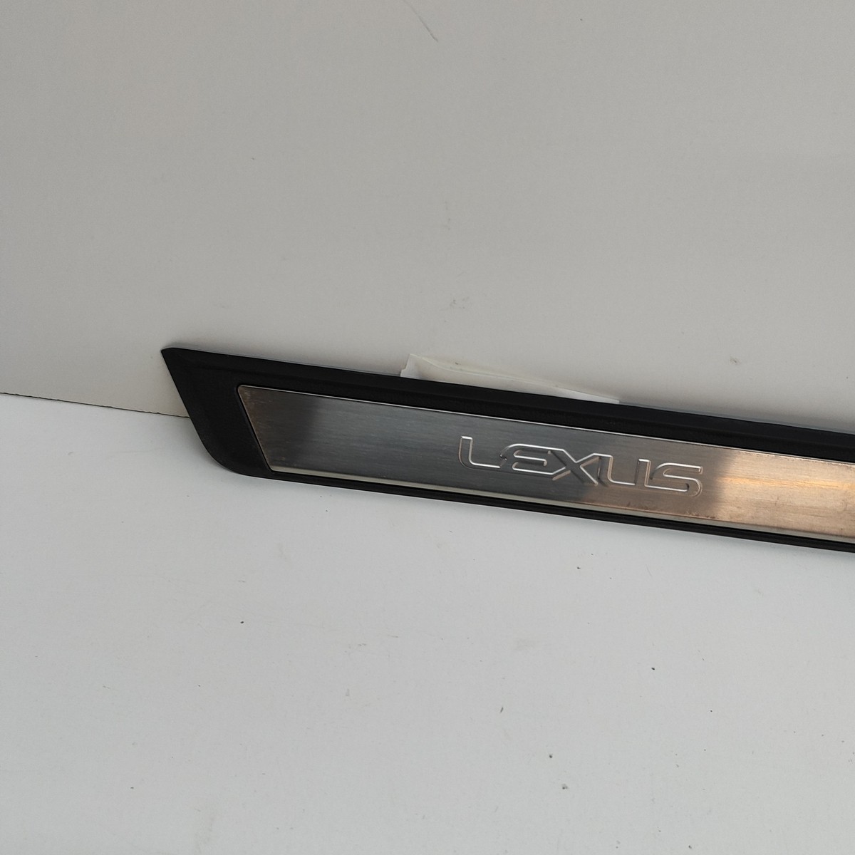 A LEXUS ES XZ10 Front Left Sill Trim 67912-33150 2.5 Hybrid 2021