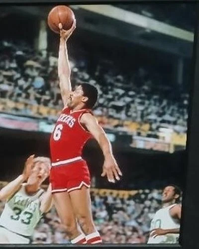 JULIUS ERVING CUSTOM FRAMED 17X22 PICTURE/AUTO STAT SHEET JSA CERTIFIED AY47165 - Image 3 of 4