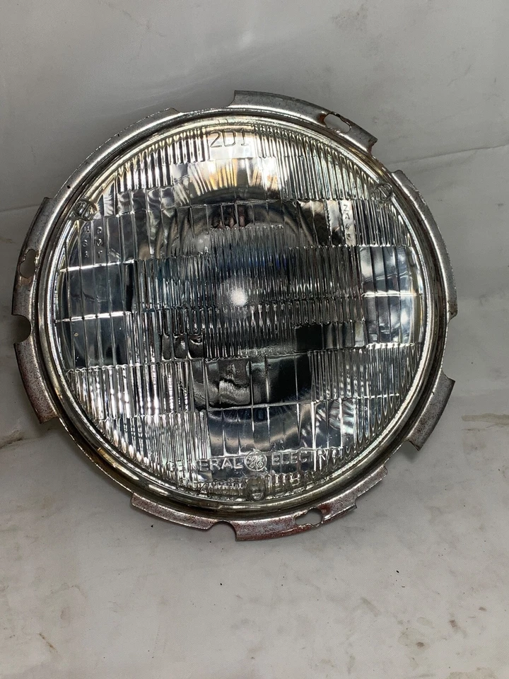 Fiat 124 1968-1981 par de faros delanteros con asientos de faros metálicos Foto 4 de 4