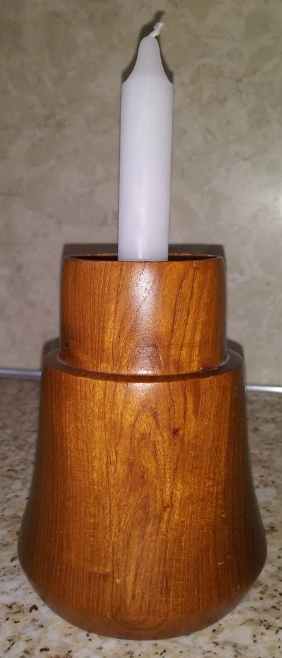 Candelabro moderno de madera de teca de mediados de siglo de Dolphin hecho en Tailandia de colección MCM Foto 2 de 4