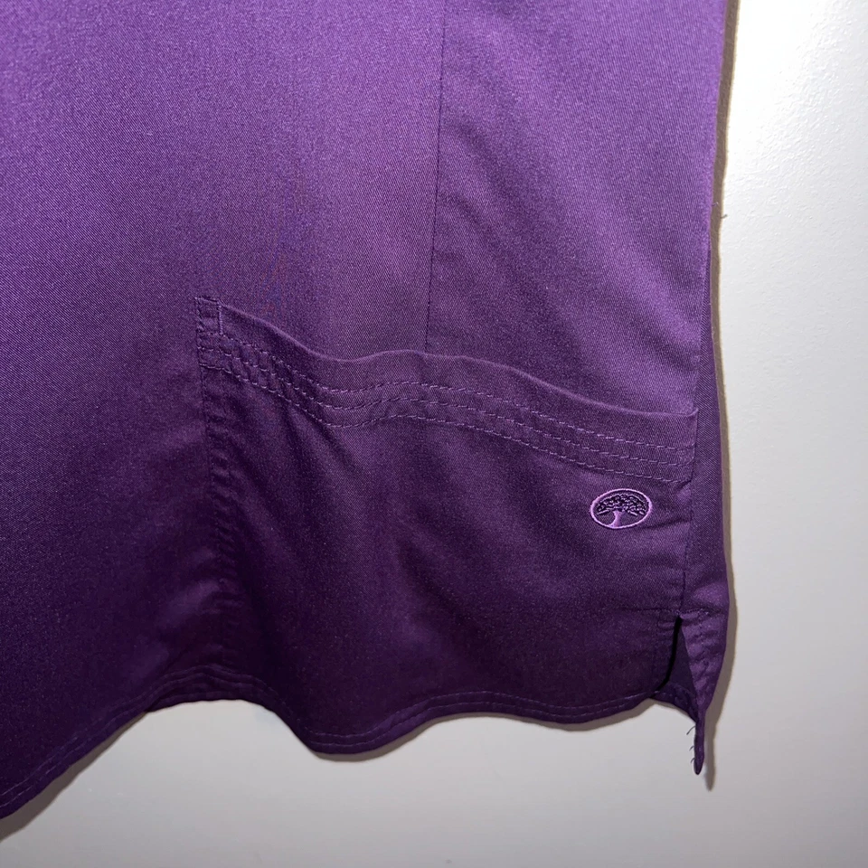 Large Purple Label by Healing Hands Scrubs Top St. Catherines Barely Used - Image 2 of 4