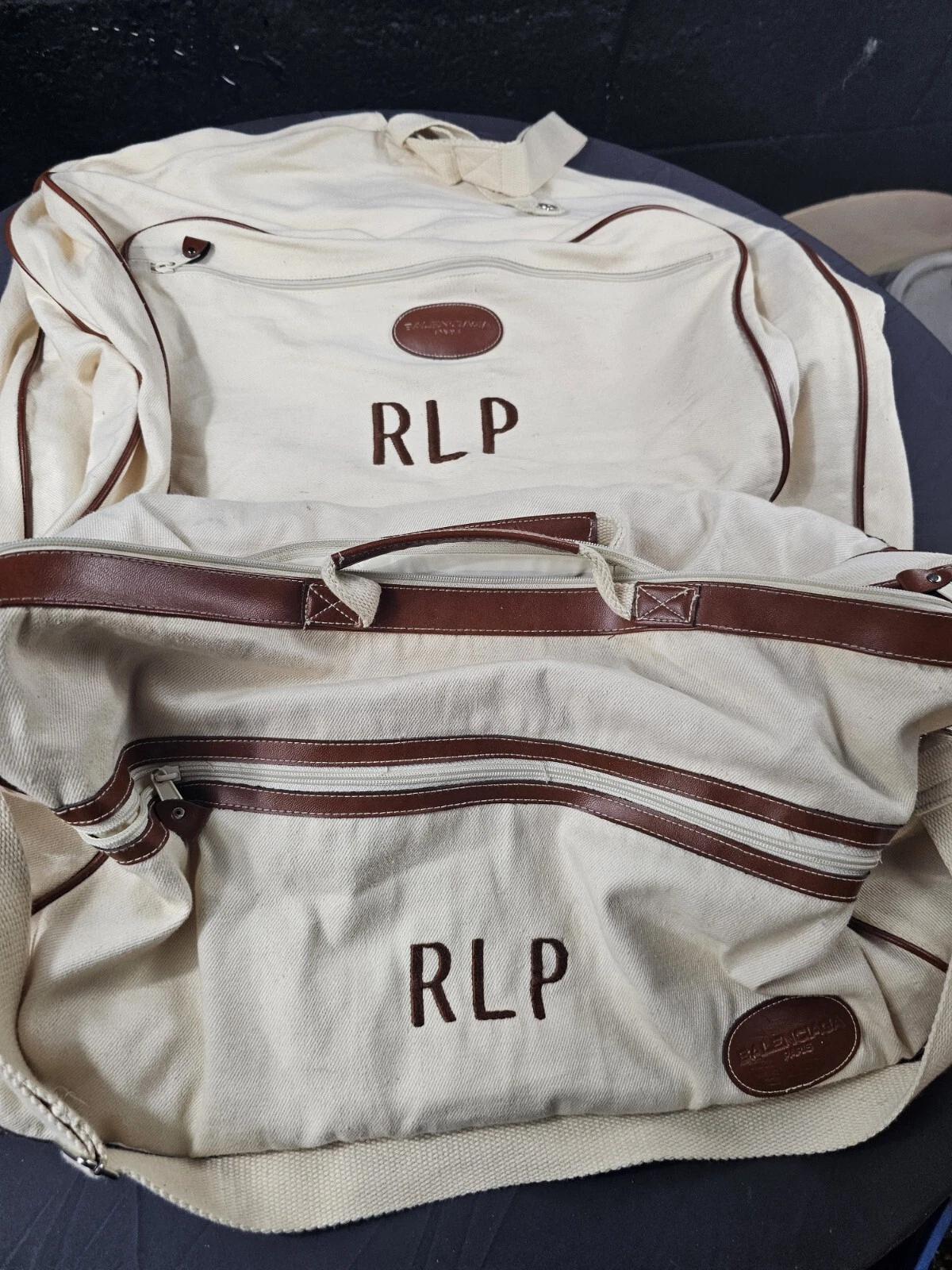 Borsone Balenciaga borsa a tracolla indumento pelle marrone beige usatonato combin