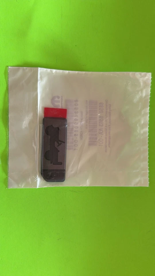 Range Rover Sport 18 20 22 emblema puerta levadiza negra LR106497 Foto 2 de 3