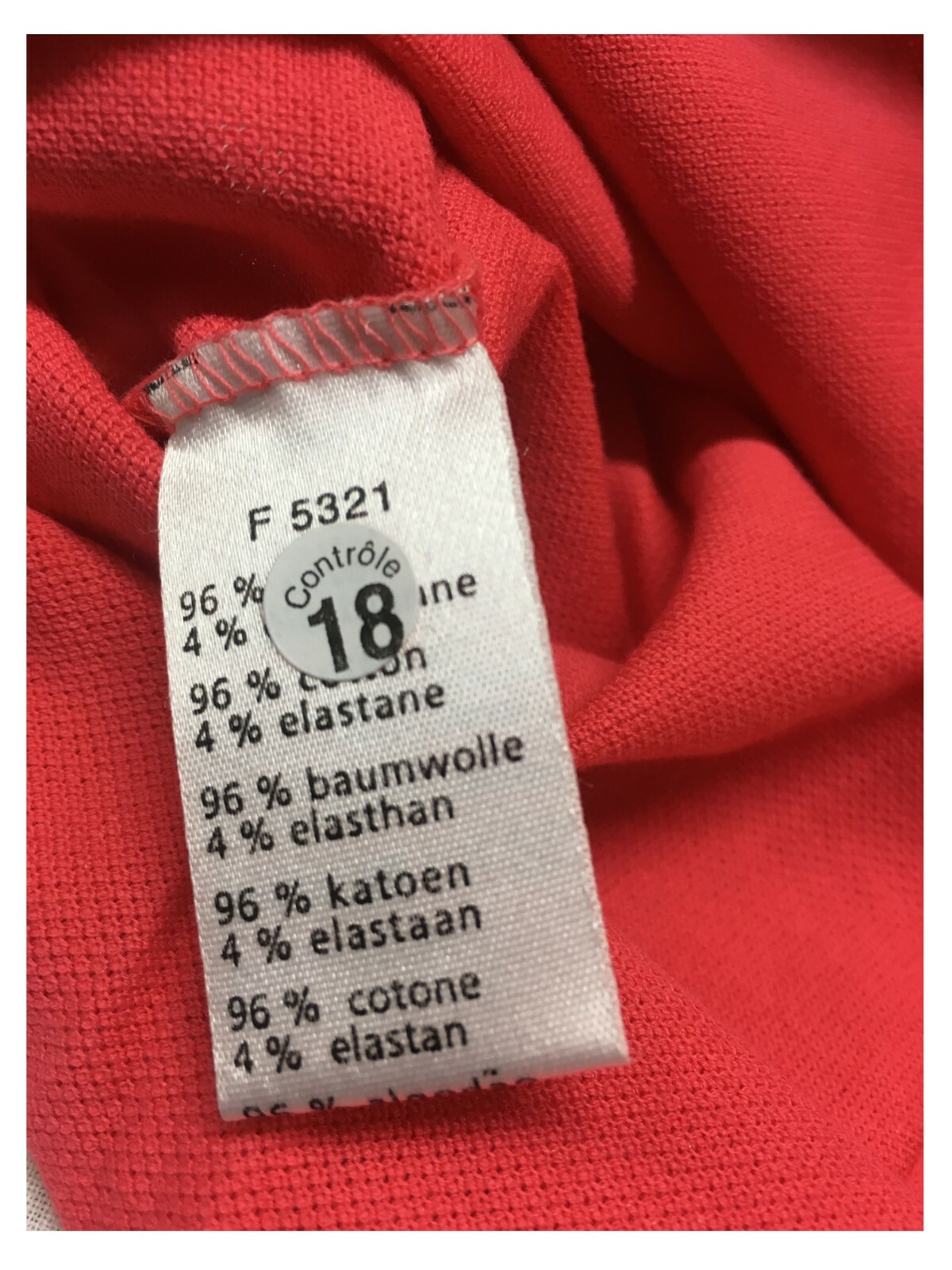Polo Donna manica corta LACOSTE fraise con bordi 96% cotone 4% elastan - Foto 4 di 4