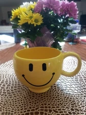 Yellow Smiley Face Emoji Happy Mug Bowl Planter Oversized Soup Cup 20 oz