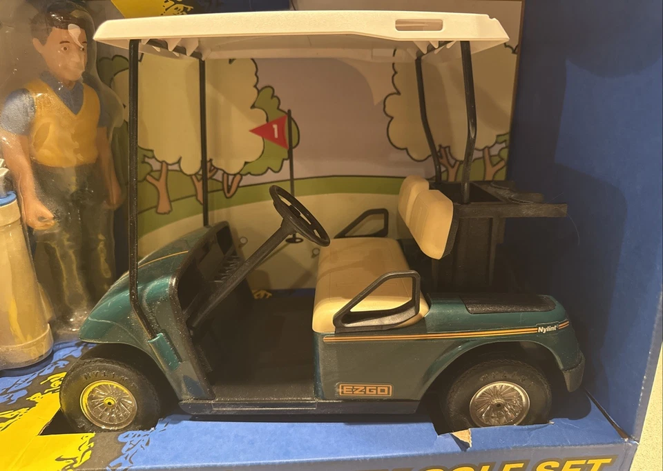 Vintage Nylint Toys 1998 EZ-Go Golf Cart + Figures & Clubs/ Bags. NEW in Box - Image 3 of 4
