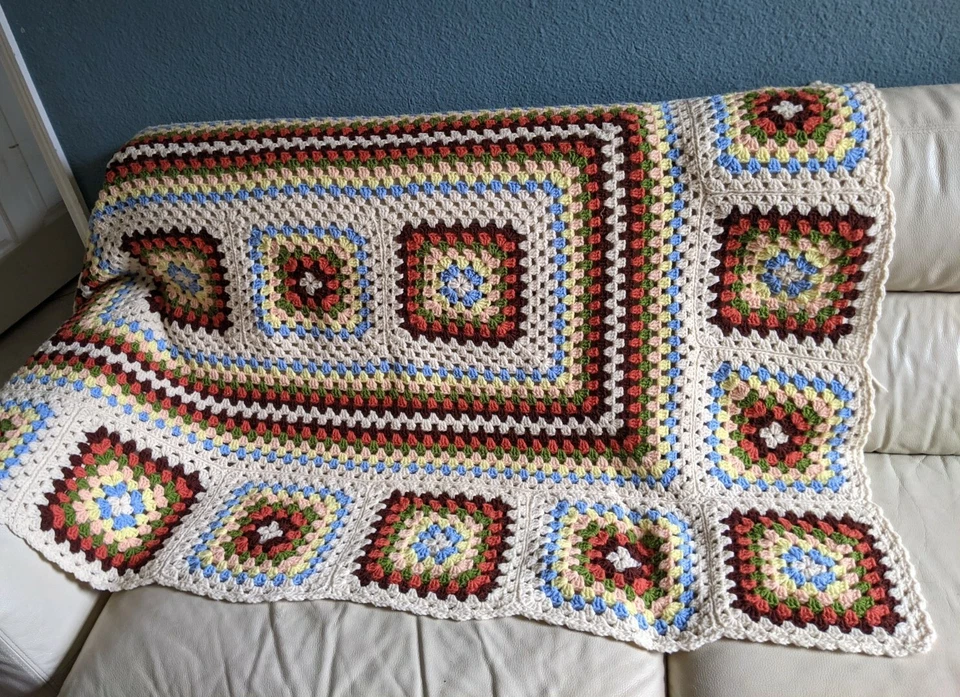 Manta gemela afgana cuadrada tejida a ganchillo vintage hecha a mano 48 X 76 Foto 2 de 4