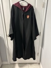 AUTHENTIC UNIVERSAL STUDIO WIZARDING WORLD OF HARRY POTTER GRYFFINDOR ROBE XS