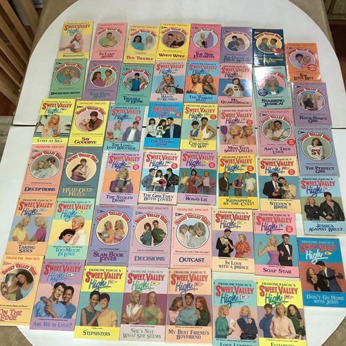 Huge Lot of 101 Sweet Valley High Books Francine Pascal Paperback Super Thriller - Picture 9 of 19