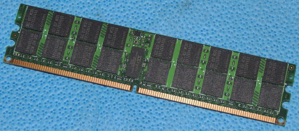Samsung 8GB PC2-4200P 533Mhz 4Rx4 ECC REG 240P M393T1G60QJA-CD5 IBM FRU 77P7504 - Image 2 of 4