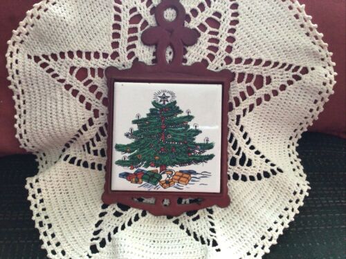 Vintage Cast Iron Christmas Tree Trivet Footed Prince Made Taiwan - Picture 1 of 3