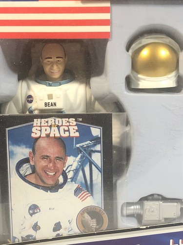Heroes of Space NASA Astronauts Alan Bean Charles Duke Pete Conrad Bandai 1999 - Picture 2 of 10