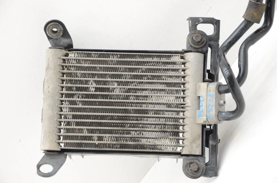 2014-2016 BMW 435i Convertible Engine Oil Cooler with Lines 7600698 Foto 2 de 4