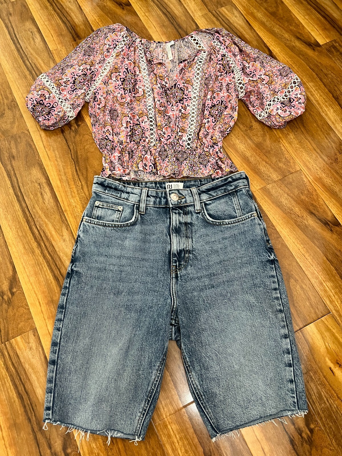 Picture 2 of 12