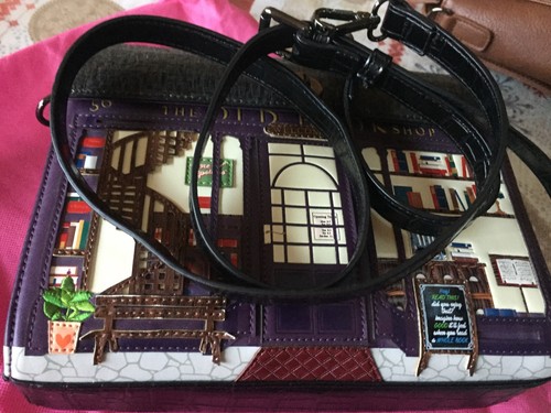 VENDULA LONDON 2019: OLD BOOK model box bag, tagged, €390 - VERY RARE! - Picture 3 of 24