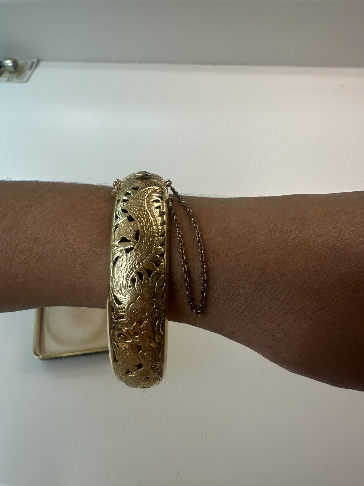 Vintage Mings Jewelry Pierced Dragon and phoenix 14k Gold Bangle 28