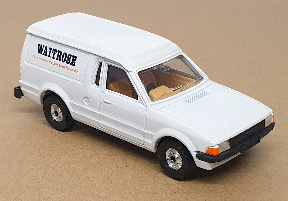 Corgi Appx 11,5 cm largo diecast 561 - Ford Escort Van Waitrose - blanco Foto 4 de 4