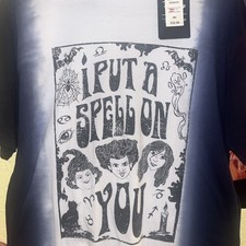 DISNEY Hocus Pocus Group Portrait Split Dye BoxLunch Exclusive Shirt Medium NWT