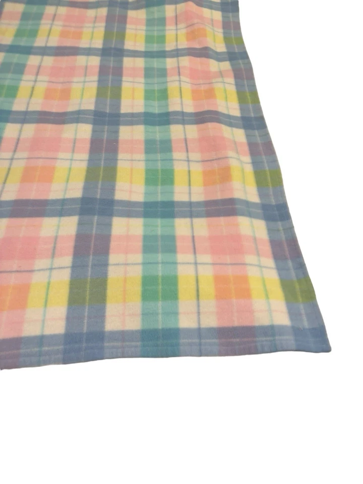 Manta de bebé a cuadros pastel Regent de colección rosa amarillo aguamarina verde polar azul azulado Foto 3 de 4
