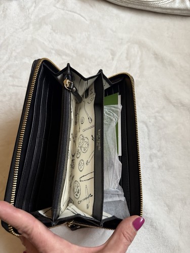 Kate Spade Black Vinyl Zip Around Wallet BNWT - Picture 3 of 6