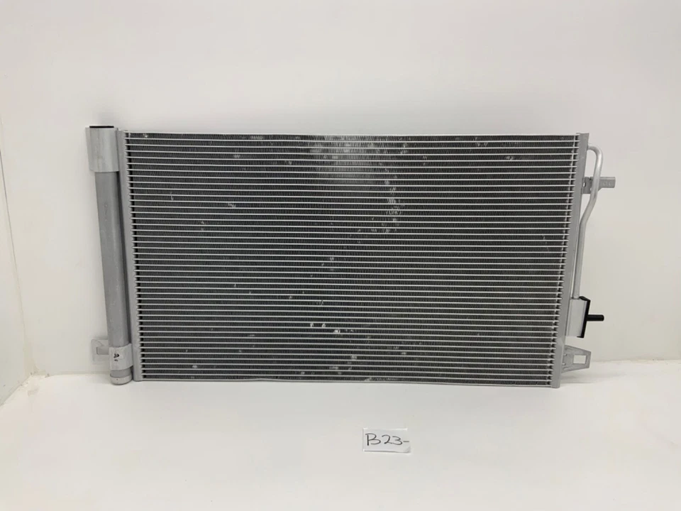 Chevrolet Traverse 2009 2010 2011 2012 2013-2017 3,6 L condensador de aire acondicionado delantero OEM Foto 3 de 4