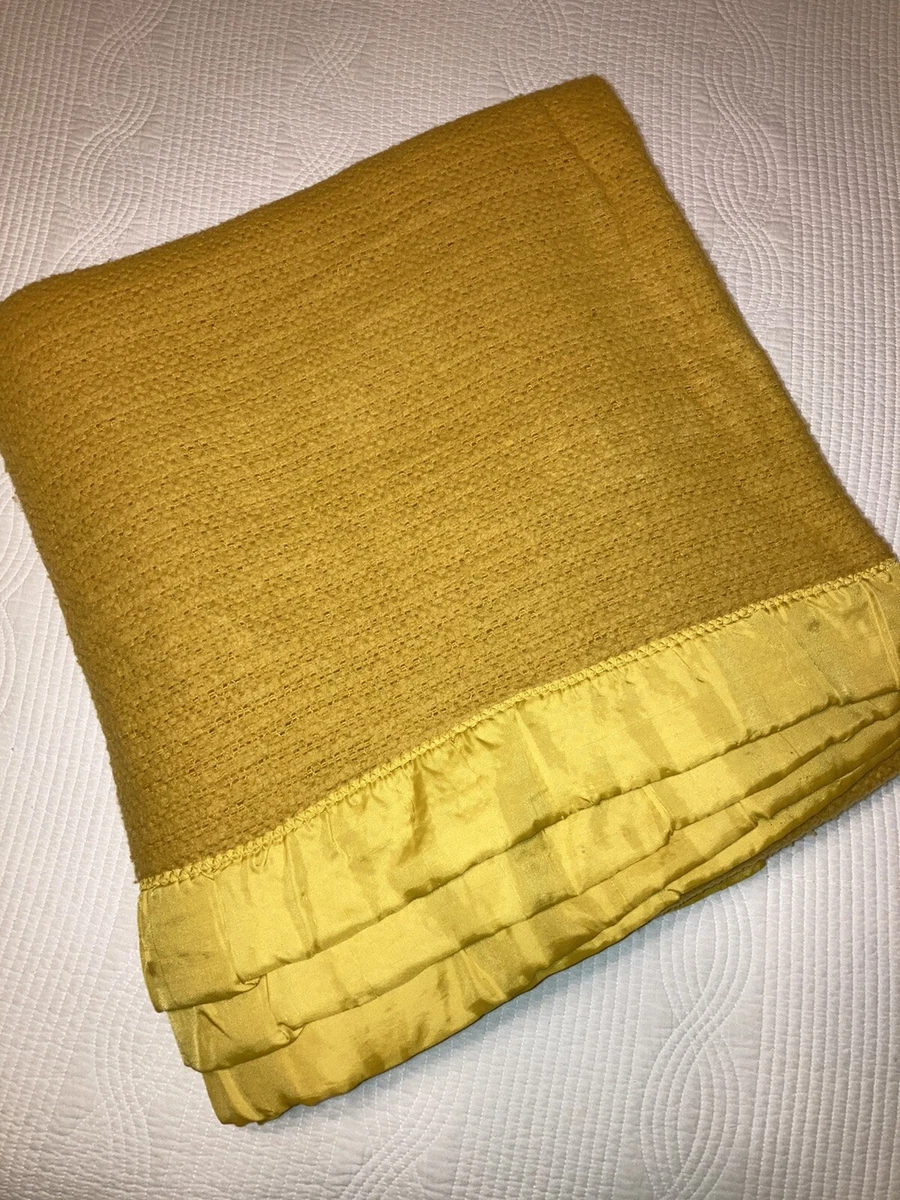Vintage Thermal Mustard Yellow Blanket Bedding