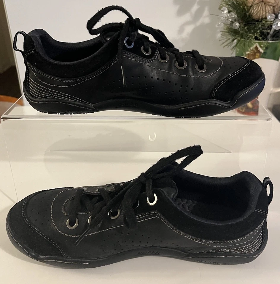 Tênis feminino Earth couro e camurça preto tamanho. 8 B - Imagem 2 de 4