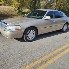 2005 Lincoln Town Car SIGNATURE