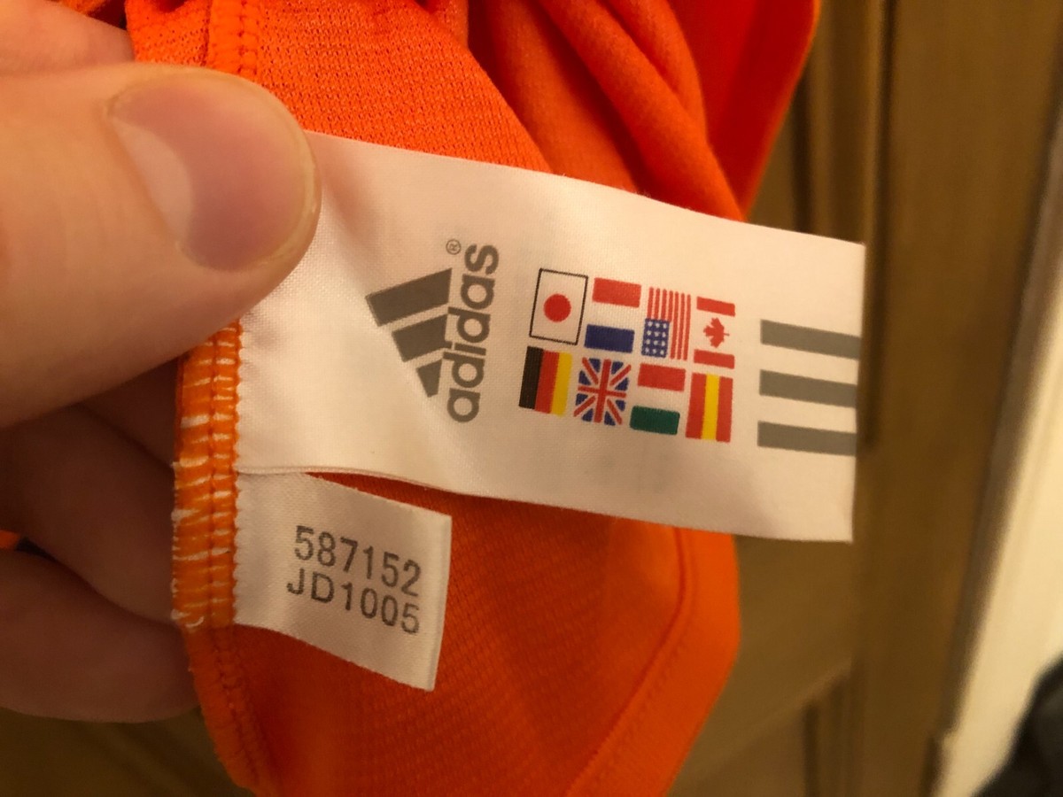 Sortie des maillots domicile et extérieur d'Albirex Niigata 2025 - Footy Headlines FR