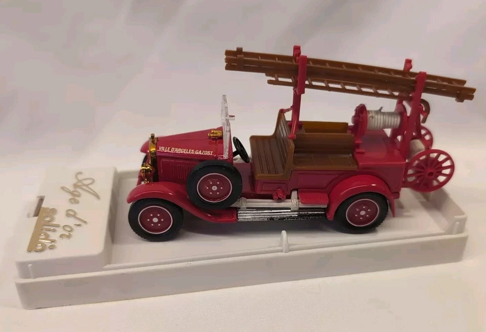CITROEN 64F 4403 FIRETRUCK MODEL VILLE D'ARGELES GAZOST AGE D'OR BY SOLIDO 1:43 - Image 4 of 4