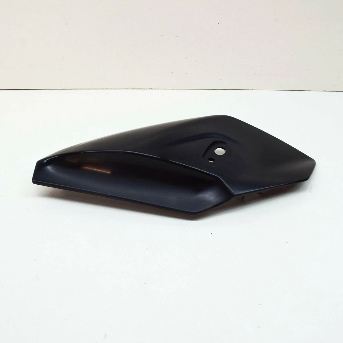 NEW BMW S MODELS S 1000 R FRONT RIGHT HEADLIGHT HOUSING TRIM 