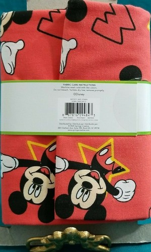 Disney 1 Yard 36" x 44" Fabric 100% Cotton Star Wars Logo *NEW* Black and White - Picture 3 of 3